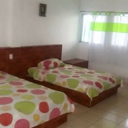 Tortugas Place Hotel Y Bungalos Monterrico Luaran gambar