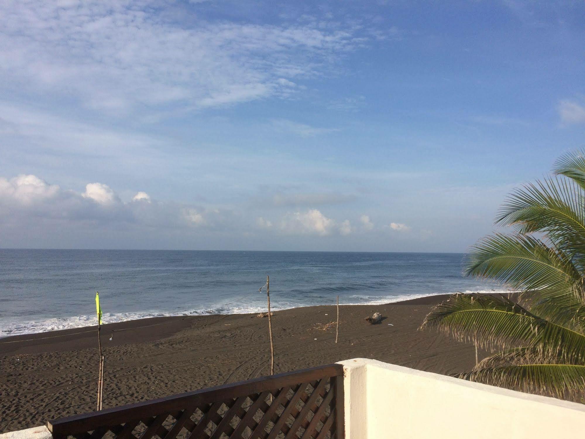 Tortugas Place Hotel Y Bungalos Monterrico Luaran gambar